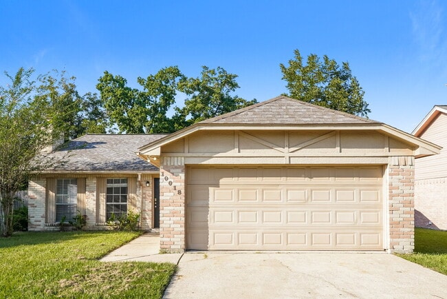 Building Photo - 10018 Spotted Horse Dr