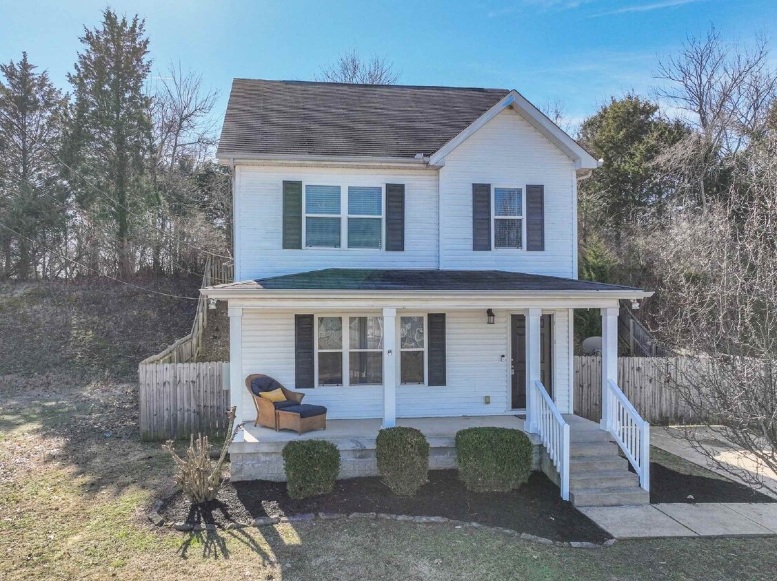 Foto principal - Beautiful 3BR/2.5BA in North Nashville!