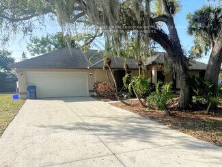Building Photo - 756 Leeward Rd
