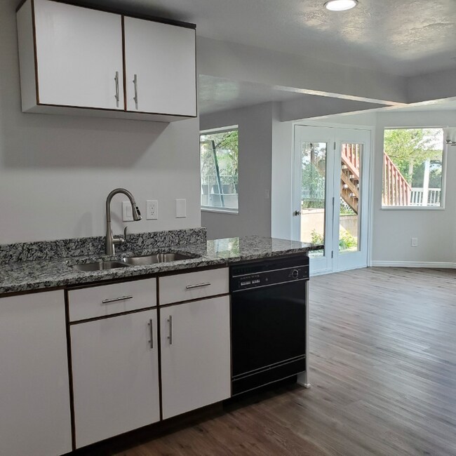 520 Hillside Cir Unit Basement, Alpine, UT 84004 Room for Rent in