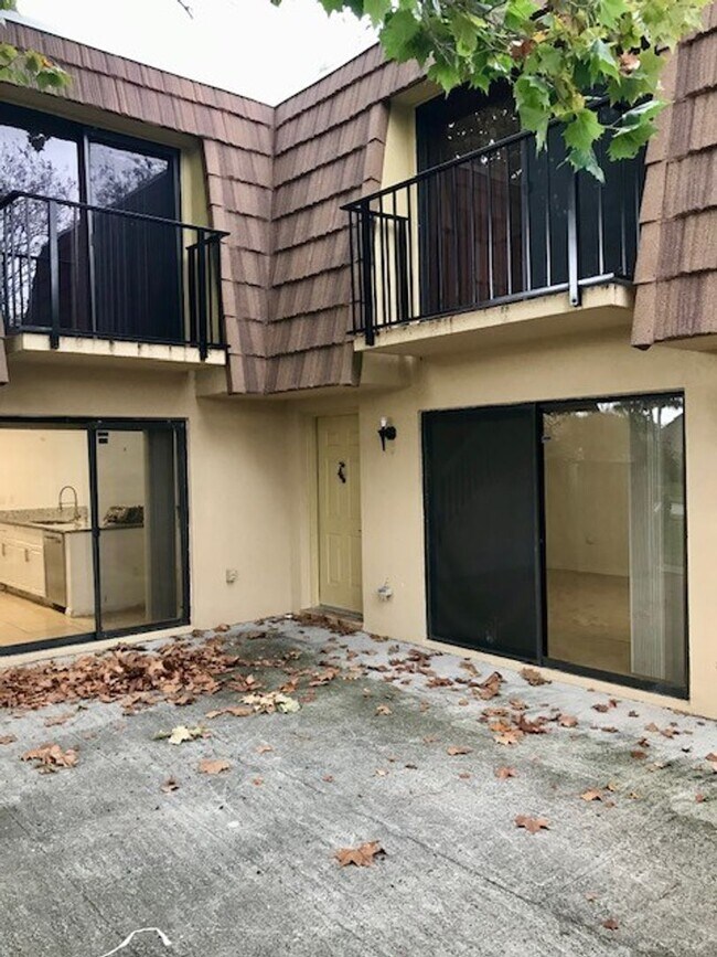 Foto del edificio - 2/2.5 in the lovely, cozy community of Middlebrook Pines!