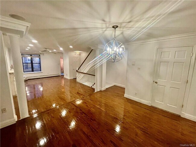 Building Photo - 25 E 126th St
