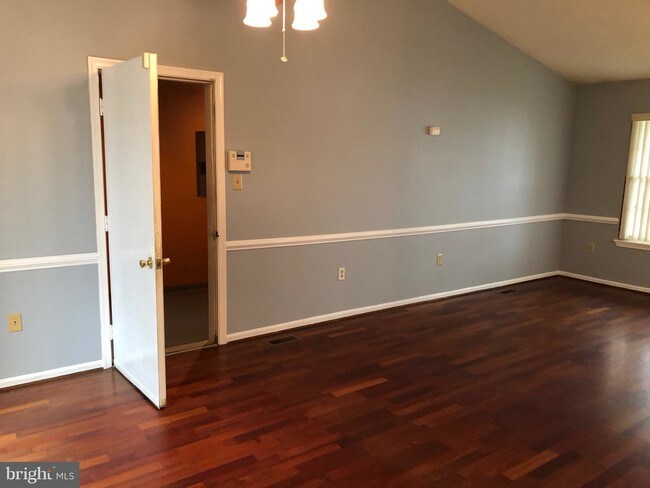 Foto del edificio - 11800 Jester Ct