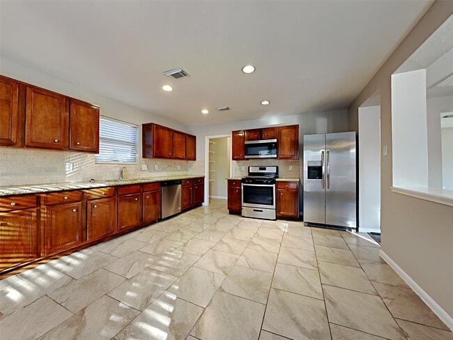 Building Photo - 20734 Tealbrook Dr