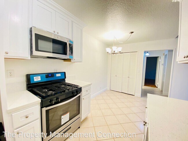 Foto del edificio - 2 br, 1 bath House - 25 Picazo #103
