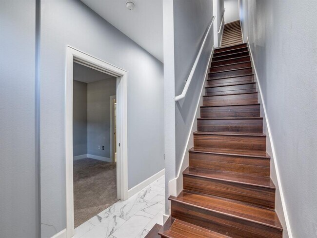 Foto del edificio - 3210 Carlisle St