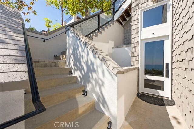 Building Photo - 1560 Sunset Ridge Dr