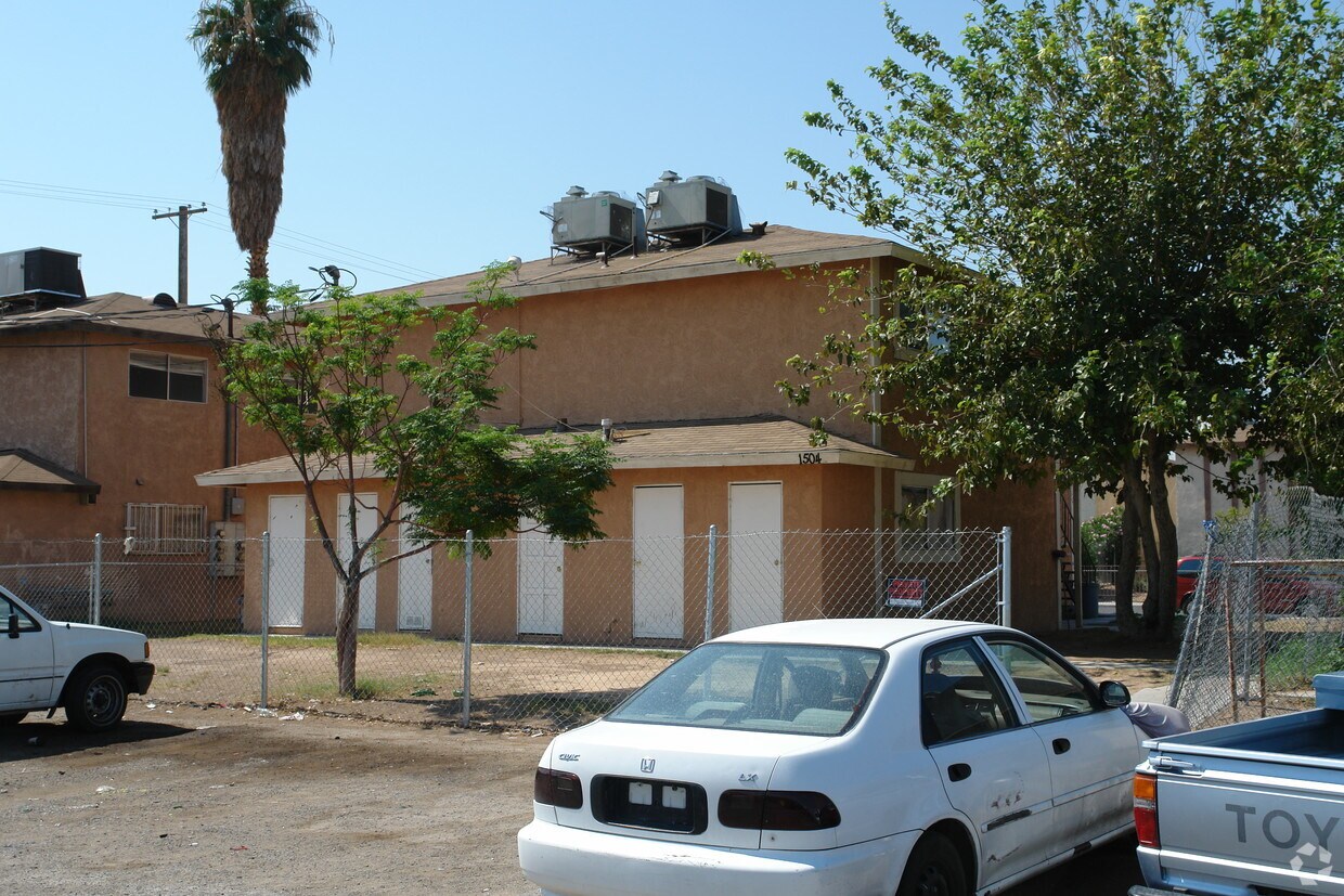 Building Photo - 1504 Cobb Ln