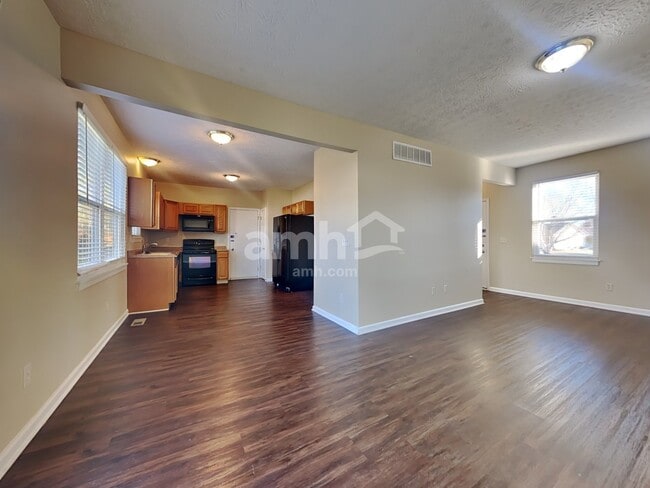 Foto del edificio - 6543 Vonnie Vale Ct