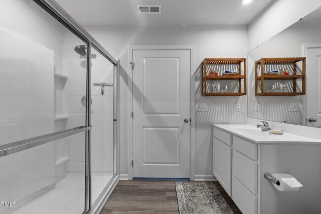 Foto del edificio - 45 Florentine Ct