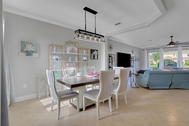 Foto del edificio - Flagler Station Townhome 3/2.5 - 2 car garage - 2000+ square feet