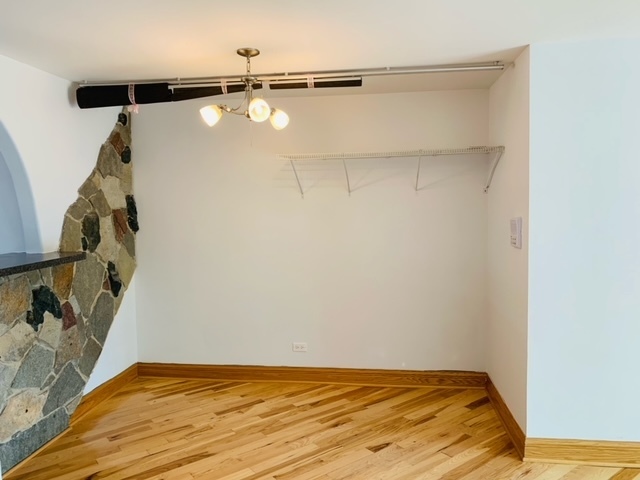 Building Photo - 9371 Bay Colony Dr