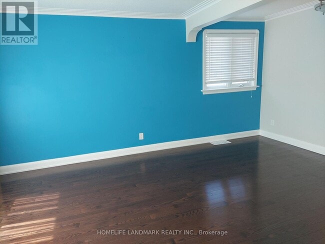 Building Photo - 211 Ellington Dr