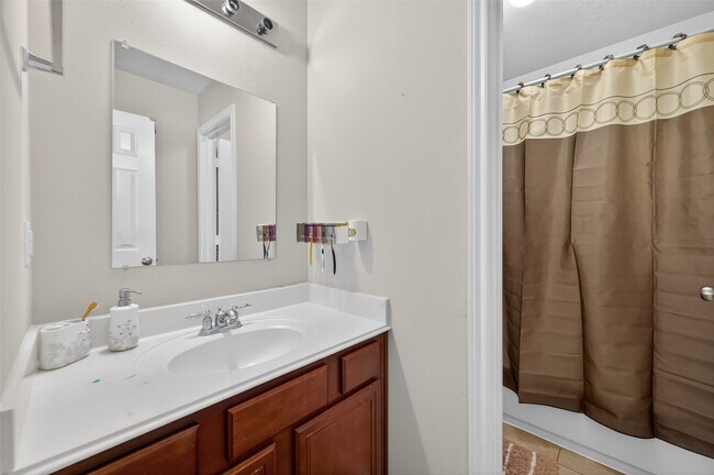 Foto del edificio - 12731 Heather Landing Ln