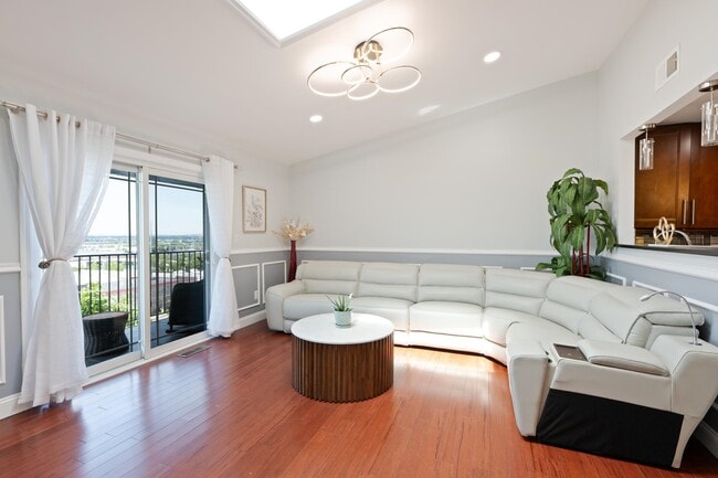 Foto del edificio - 6501 Liberty Ave