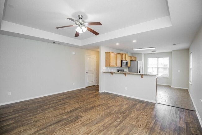 Building Photo - ***131 Foxglove Street***