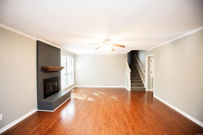 Building Photo - 1802 Shumate Dr