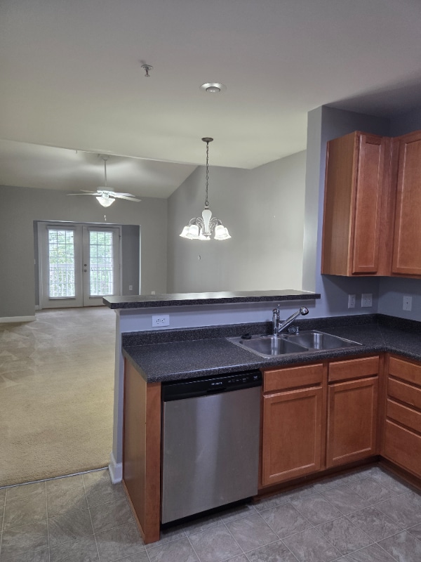 Foto del edificio - 923 Windcastle Ln