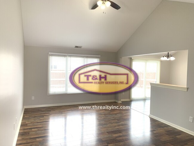 Building Photo - Great Home off Morse Reservoir in Cicero!