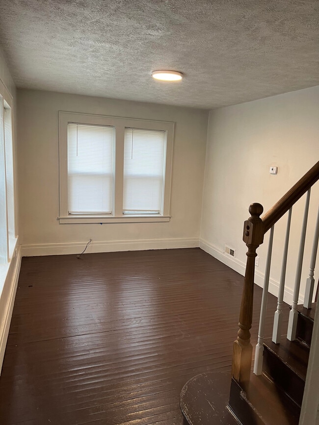 Foto del edificio - 711 S Bay Rd