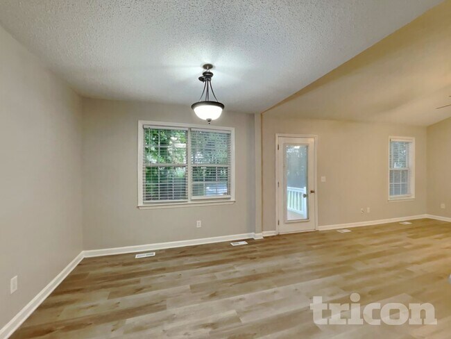 Building Photo - 153 Cambridge Elm Dr