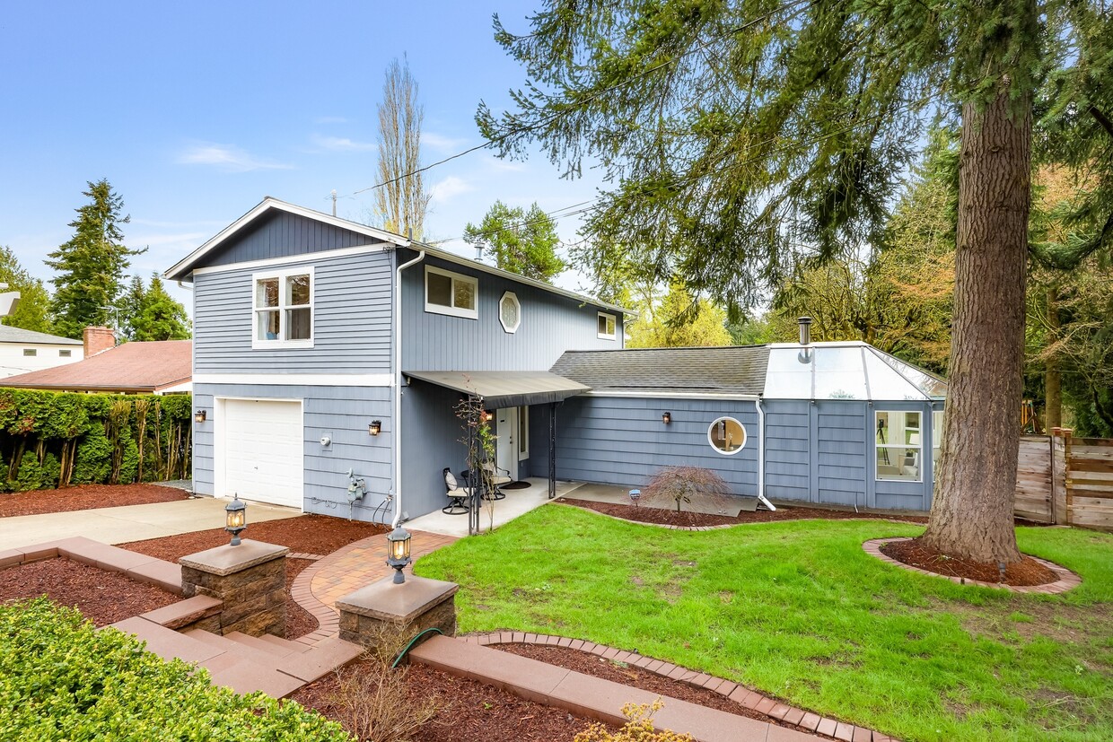 Primary Photo - 7822 132nd Ave NE