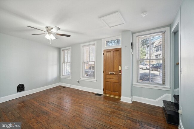 Building Photo - 4373 Cresson St