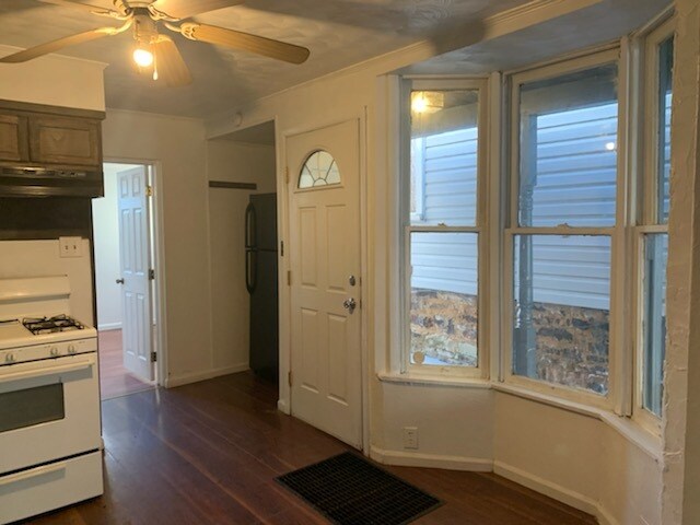 Building Photo - 2408 4th Ave