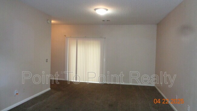 Foto del edificio - 4822 Playpen Dr