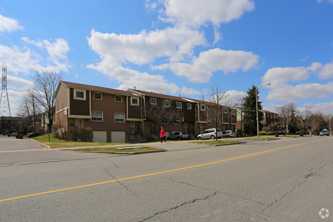 Building Photo - 120-150 Bamburgh Cir