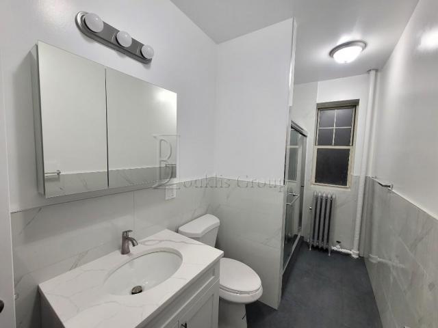 Foto del edificio - 1 bedroom in KEW GARDENS NY 11415