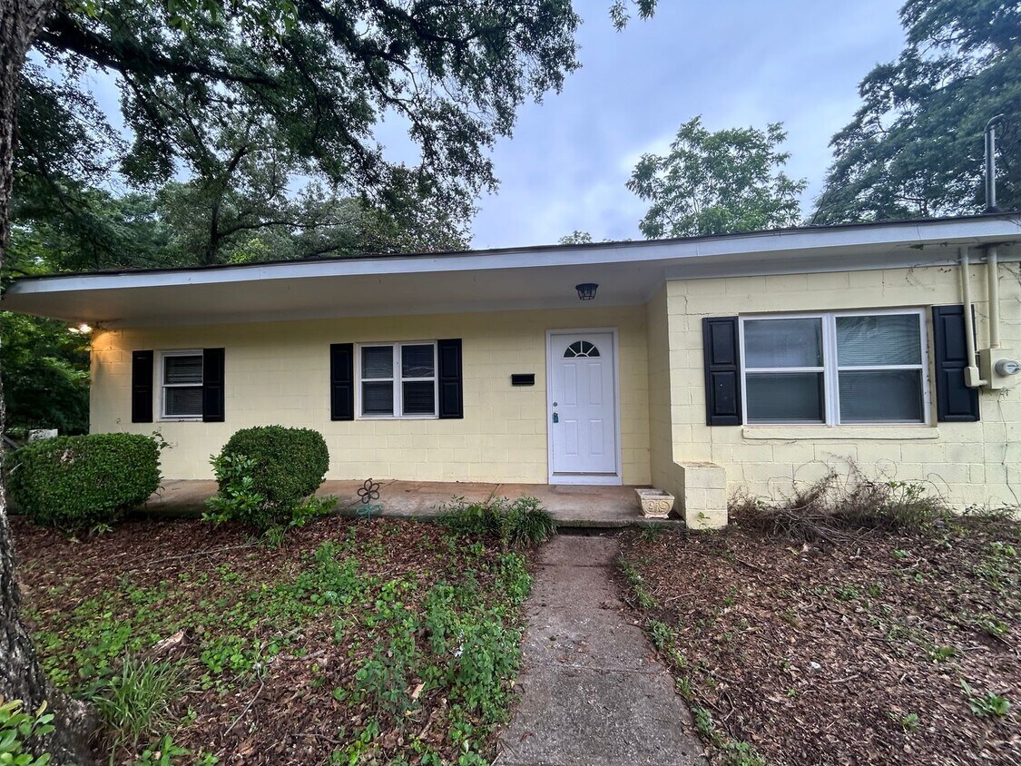 Primary Photo - **PRICE IMPROVEMENT**111 Magnolia Dr: Newl...