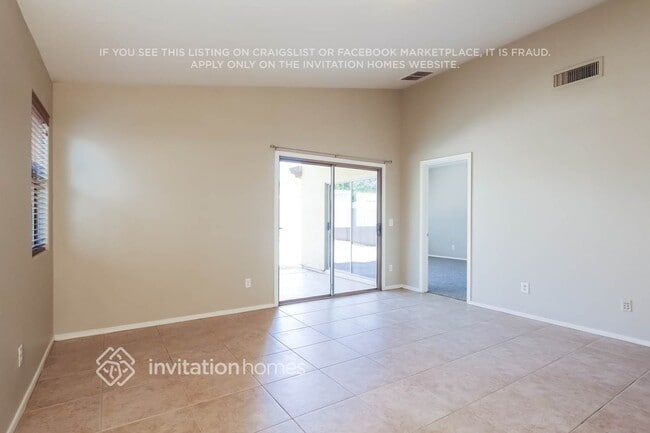 Foto del edificio - 25704 W St Kateri Dr