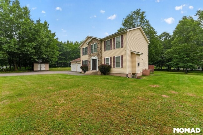 Building Photo - 122 Sawmill Rd