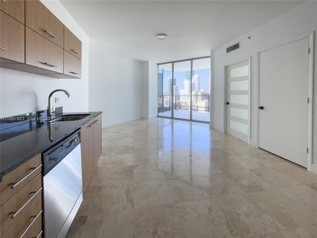 Foto del edificio - 350 S Miami Ave