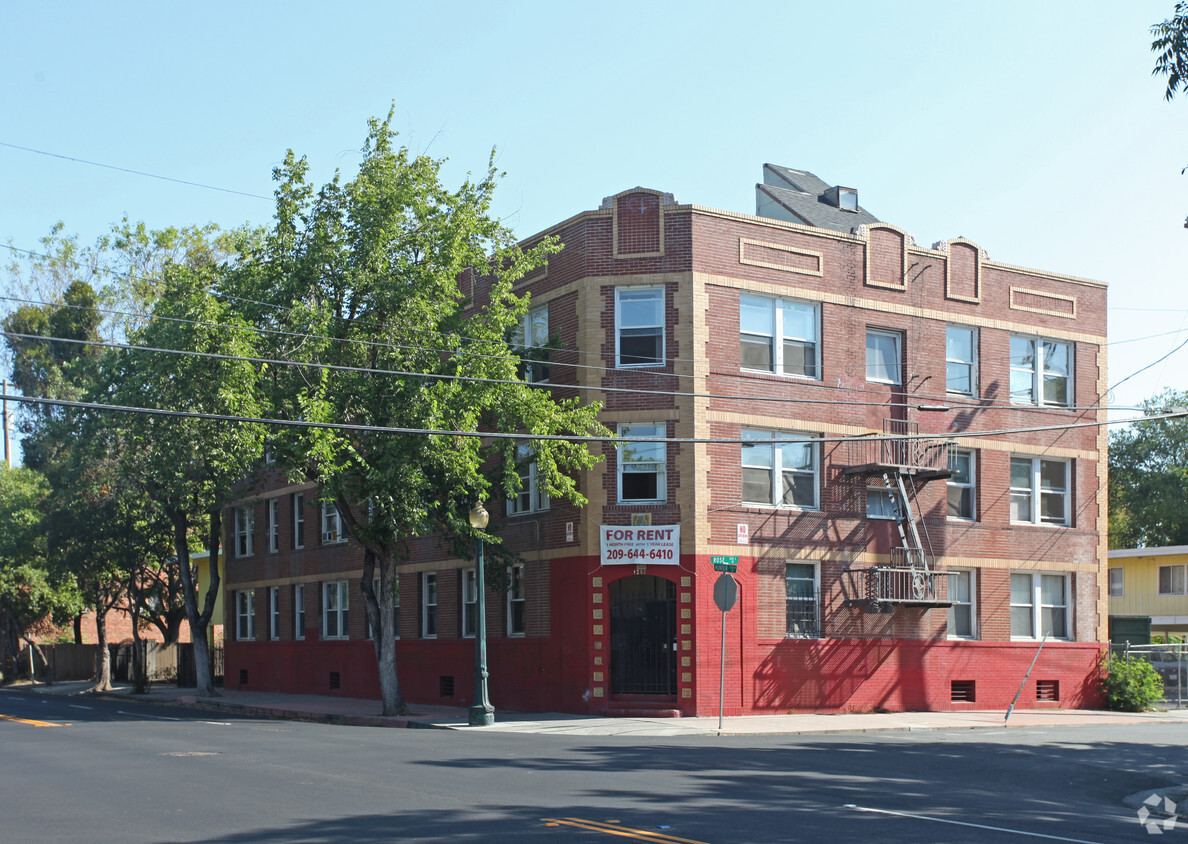 Primary Photo - 1202 N Hunter St