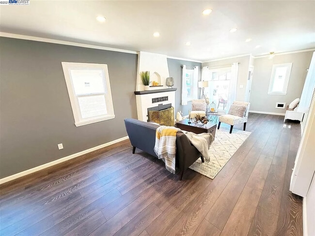 Living Room - 9307 Sunnyside St