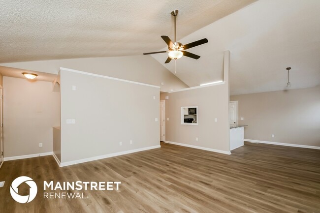Building Photo - 86 Sommerset Dr