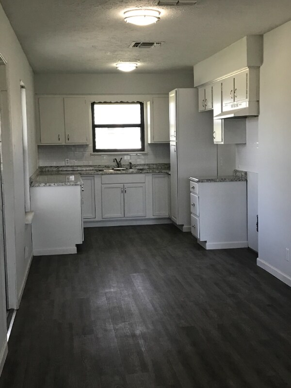 Foto del edificio - 101 Carole Dr