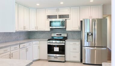 Building Photo - 9326 Willowview Ln
