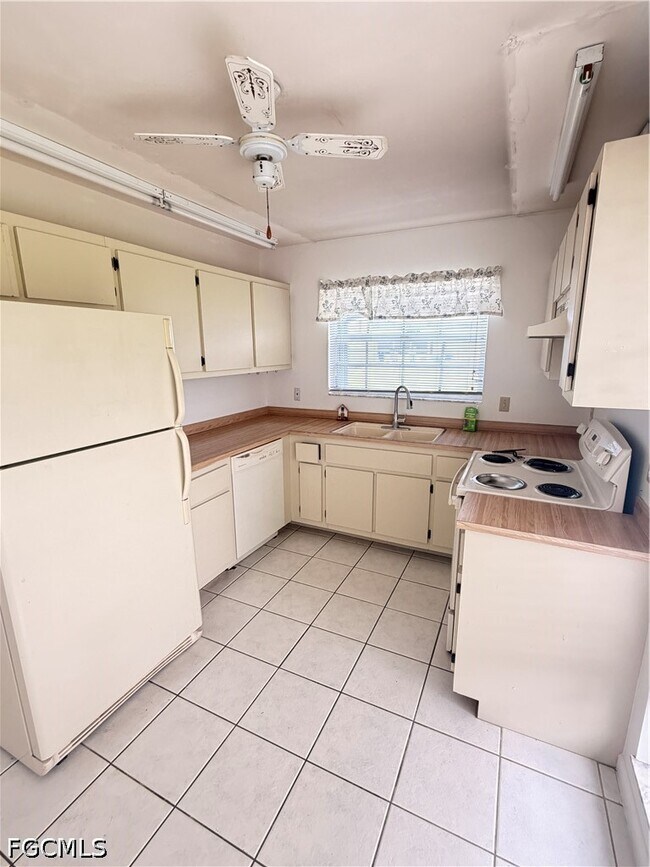 Building Photo - 10554 Quincy Ct