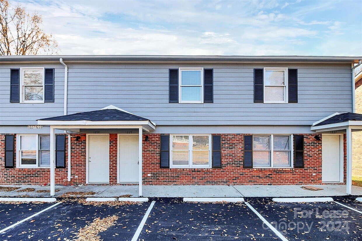 1221 Anderson St, Gastonia, NC 28054 Townhome Rentals in Gastonia NC