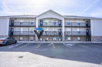 Building Photo - 909 N 500 W