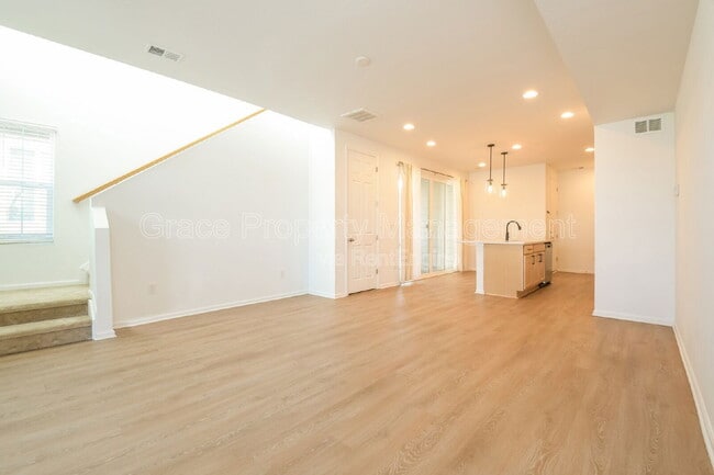 Building Photo - 9681 Truckee St