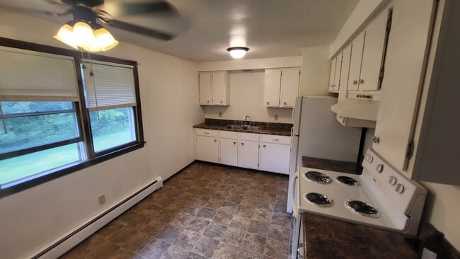 Foto del edificio - 60 Meadowbrook Cir