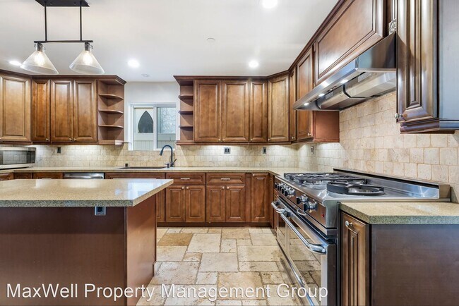 Foto del edificio - 4 br, 3.5 bath House - 4720 Vesper Ave.