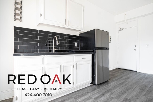 Foto del edificio - 744 Beacon Ave