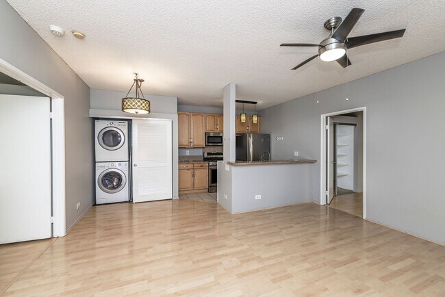 Foto del edificio - Partly Furnished 2-bedroom, 2-bath townhouse in Palm Court in Ewa Beach