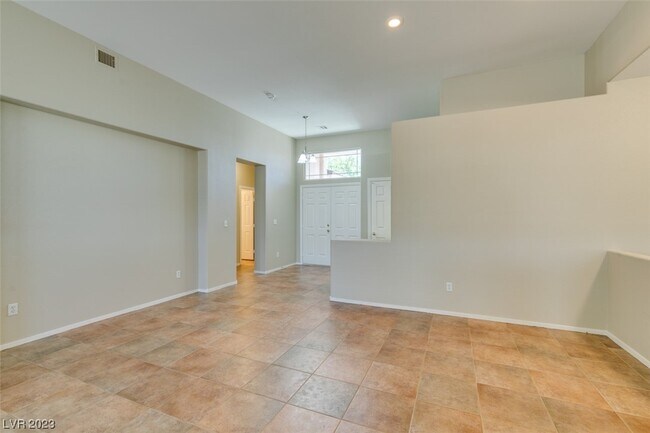 Foto del edificio - 8916 Loggers Mill Ave