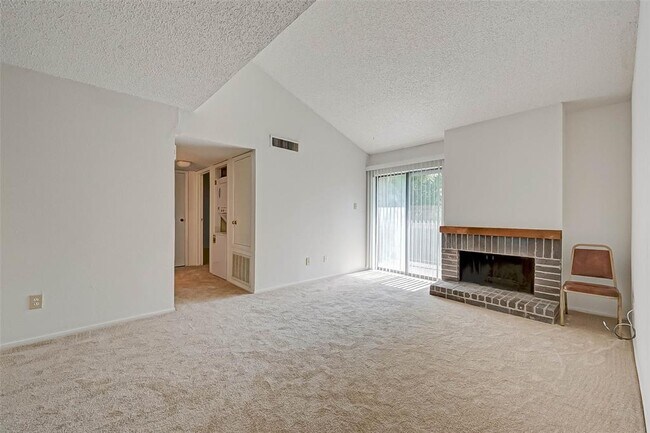 Building Photo - 10049 Westpark Dr